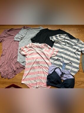 Lululemon size M lot tees bras